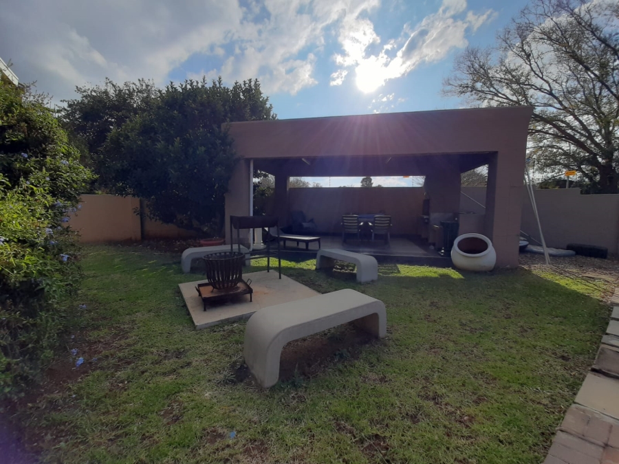 To Let 5 Bedroom Property for Rent in Vaalpark Free State